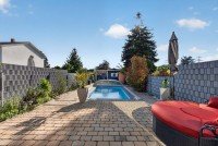 Bild (088e46c3f69f94bbd84b670f7db86884): Exklusive Wohlf�hloase mit Garten, Pool und Sauna