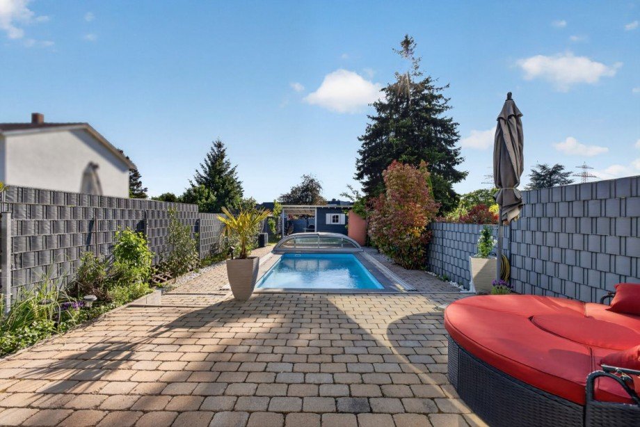 Garten & Pool Reihenmittelhaus Weinheim
