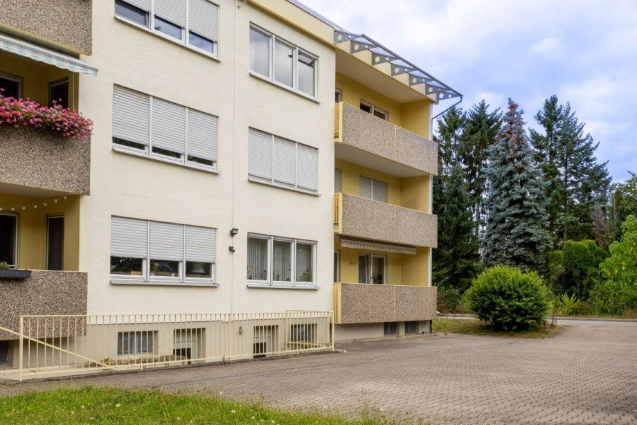 R�ckseite & Loggia 2. OG Etagenwohnung Heidelberg