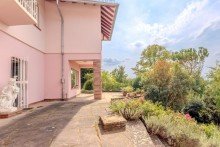 Terrasse s�dlich Repr�sentatives Anwesen in Bestlage - Privates Refugium mit Weitblick �ber die Rheinebene