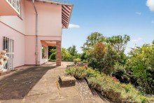Terrasse s�dlich Repr�sentatives Anwesen in Bestlage - Privates Refugium mit Weitblick �ber die Rheinebene