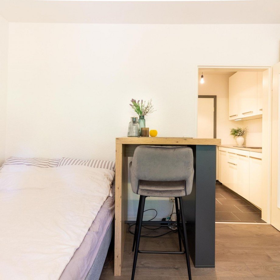 Schlafbereich & Bartisch Wohnung Mannheim