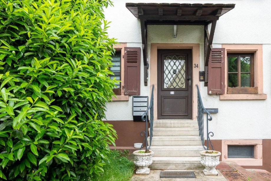 Hauseingang Dachgeschosswohnung Neckargem�nd