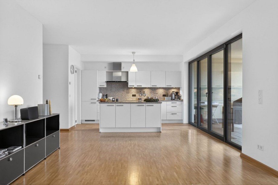 Wohnzimmer & K�cheninsel Etagenwohnung Heidelberg
