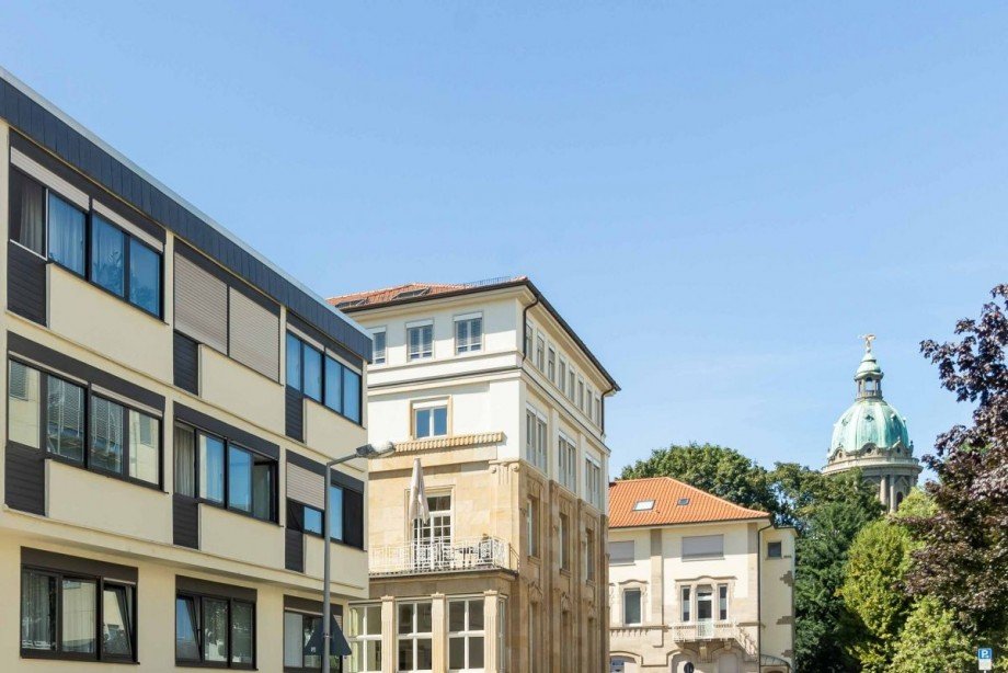 Haus- und Stra�enansicht Wohnung Mannheim