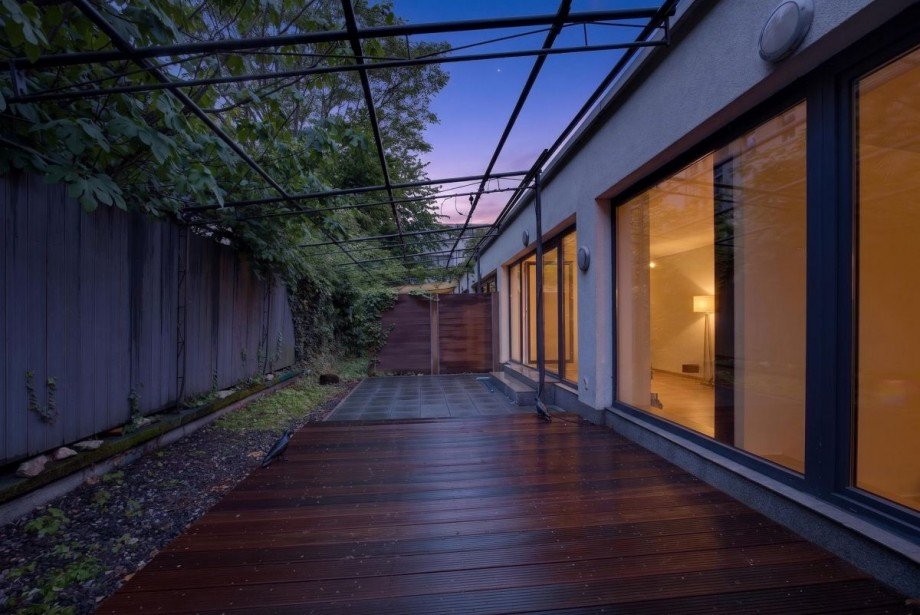 gro�z�giger Terrassenbereichg Loft-Studio-Atelier Mannheim