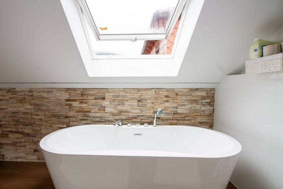 freistehende Badewanne Dachgeschosswohnung Neckargem�nd
