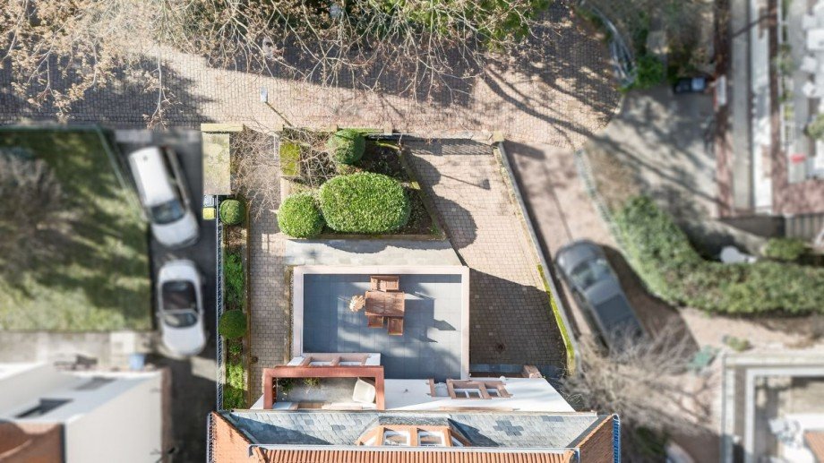 S�d-Ost-Terrasse in der Hochparterre-Wohnung Mehrfamilienhaus Heidelberg