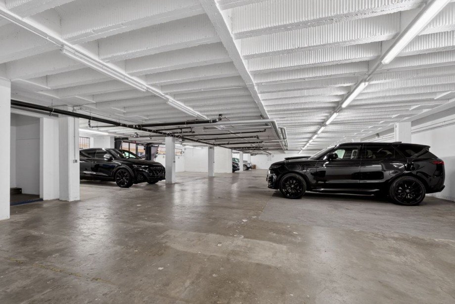 Tiefgarage mehrere Stellpl�tze m�glich Loft-Studio-Atelier Mannheim