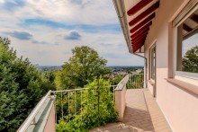 OG: Balkon Repr�sentatives Anwesen in Bestlage - Privates Refugium mit Weitblick �ber die Rheinebene
