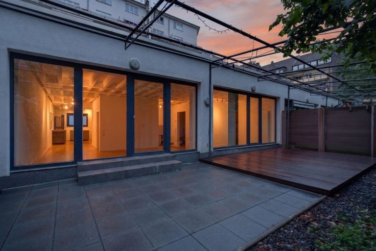 gro�z�giger Terrassenbereich Mannheim Loft-Studio-Atelier Loftwohnung im ruhigen Innenhof mit gro�z�giger Terrasse und TG-Stellplatz in der Oststadt