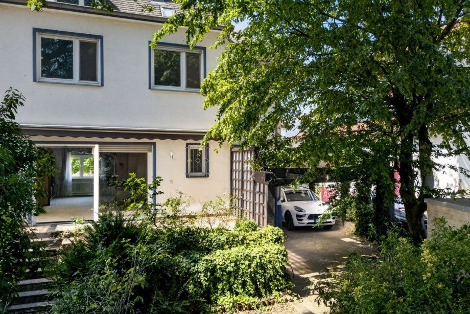 Ausblick auf die Terrasse Doppelhaush�lfte Edingen-Neckarhausen