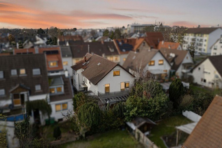 Hinterhaus mit Garten Heidelberg Mehrfamilienhaus Zwei H�user: Hinterhaus mit Garten zur Eigennutzung, Vorderhaus als rentable Vermietung