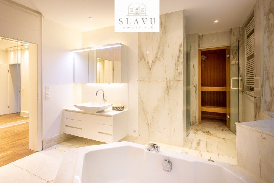 Badezimmer & Sauna - Hauptschlafzimmer Penthousewohnung Heidelberg